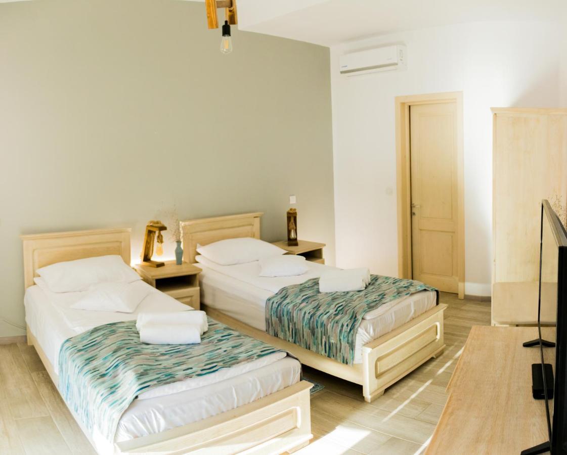 Pensiunea Nest Dunavatu de Jos Exterior photo